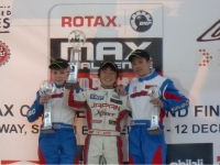 表彰台の3人(B.jpg